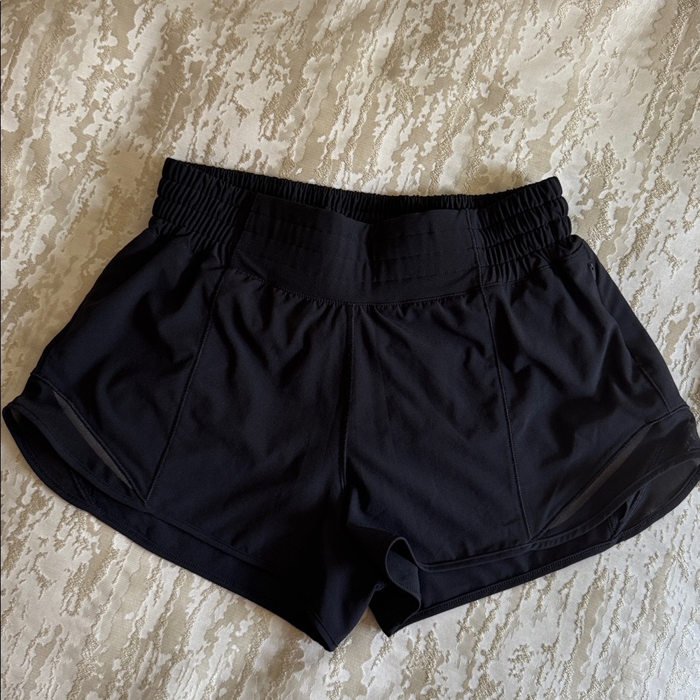 lululemon athletica Hotty Hot Shorts - BLACK
